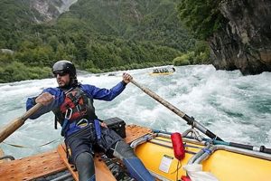 Thrilling: Top 10 White Water Rafting USA Hotspots Now! | Your Ultimate Guide to Rafting Adventures, Gear & River Trips