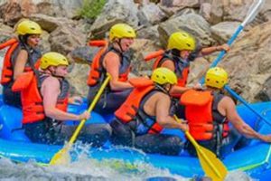 Colorado's Best: Find Your Whitewater Rafting Paradise! | Your Ultimate Guide to Rafting Adventures, Gear & River Trips