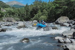 Find Nearby Whitewater Rafting: Your Adventure Starts Here! | Your Ultimate Guide to Rafting Adventures, Gear & River Trips