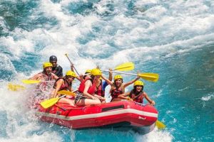 Montana Whitewater Rafting: Thrills & Adventure! | Your Ultimate Guide to Rafting Adventures, Gear & River Trips