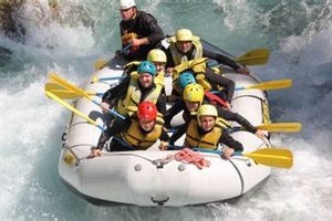 Thrilling Level 4 White Water Rafting Adventures! | Your Ultimate Guide to Rafting Adventures, Gear & River Trips