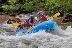 Top Bryson City NC Whitewater Rafting + Tips! | Your Ultimate Guide to Rafting Adventures, Gear & River Trips