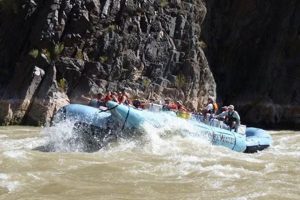 Epic Motorized Grand Canyon Rafting Trips: Tours &amp; More! | Your Ultimate Guide to Rafting Adventures, Gear & River Trips