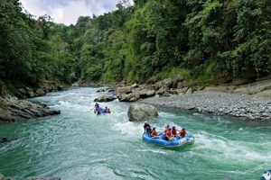 Costa Rica Pacuare Rafting Trips: Adventure Awaits! | Your Ultimate Guide to Rafting Adventures, Gear & River Trips
