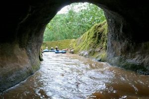 Kauai Water Rafting: Tours & Adventure [2024] | Your Ultimate Guide to Rafting Adventures, Gear & River Trips