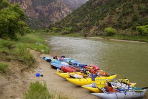 Thrilling Whitewater Rafting & Camping Adventures Guide | Your Ultimate Guide to Rafting Adventures, Gear & River Trips