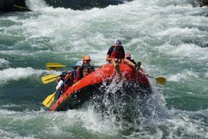 Best White Water Rafting Maupin, Oregon: Trips &amp; Info | Your Ultimate Guide to Rafting Adventures, Gear & River Trips