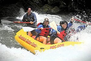 Explore Whitewater Rafting Bryson City NC: Adventure Awaits! | Your Ultimate Guide to Rafting Adventures, Gear & River Trips