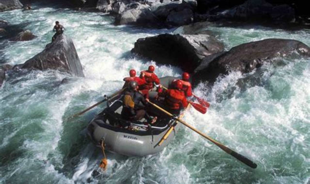 River Guide: Is River Rafting Really Dangerous? Tips | Your Ultimate Guide to Rafting Adventures, Gear & River Trips